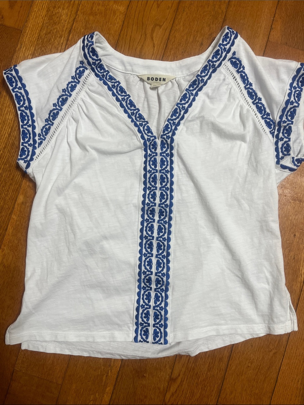 Boden White Short Sleeve V-Neck Tee with Blue Embroidered Trim